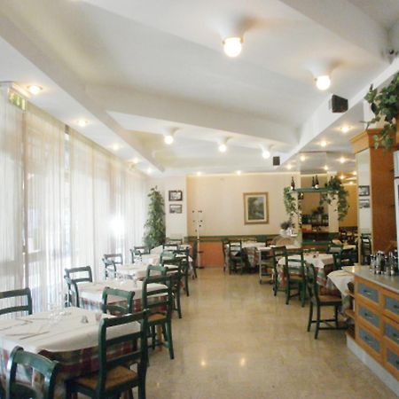 Hotel Manzoni Перуджа Екстер'єр фото