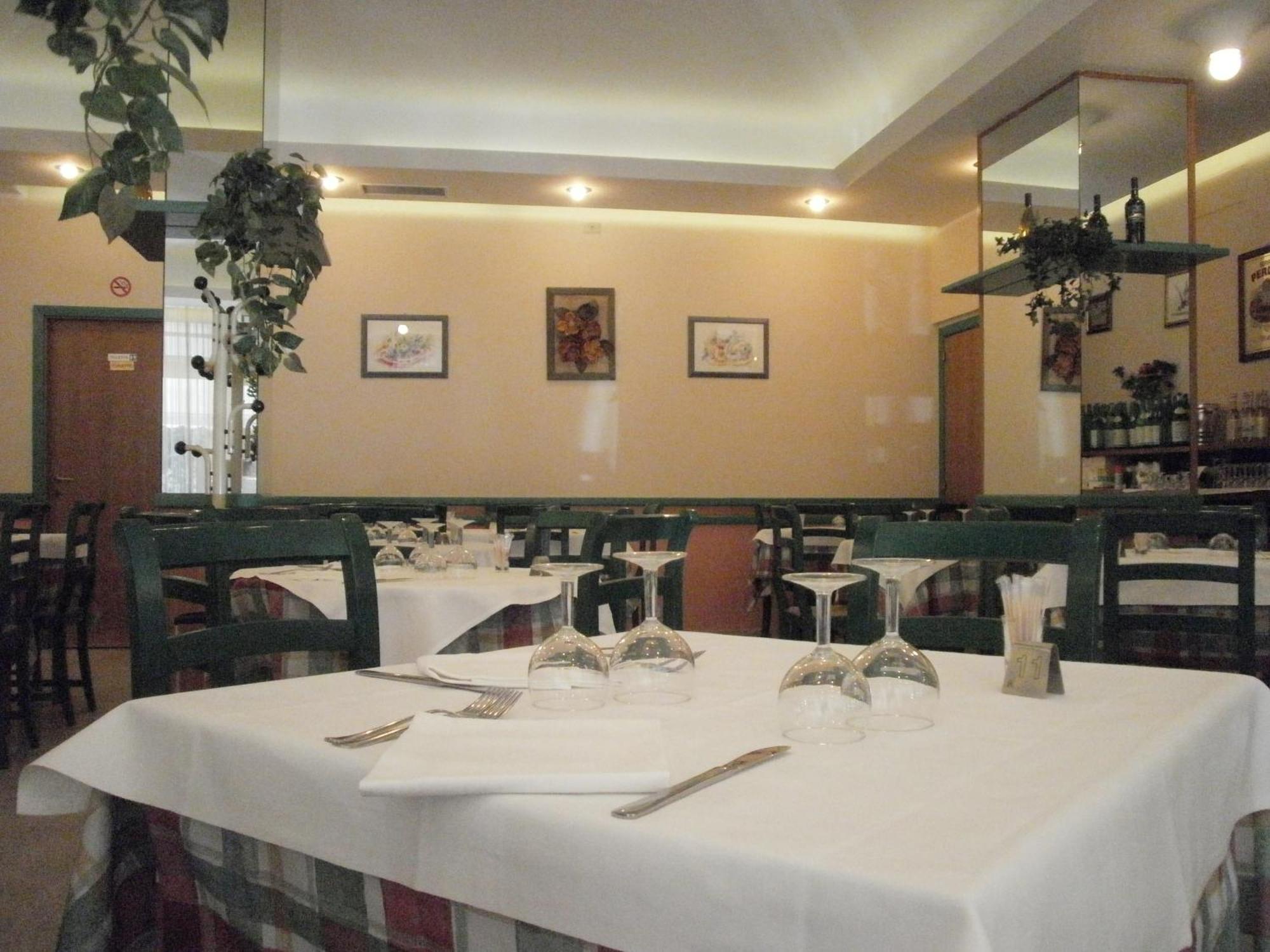 Hotel Manzoni Перуджа Екстер'єр фото