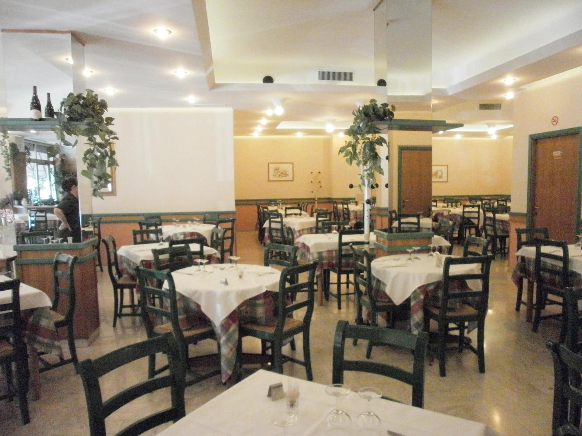 Hotel Manzoni Перуджа Екстер'єр фото