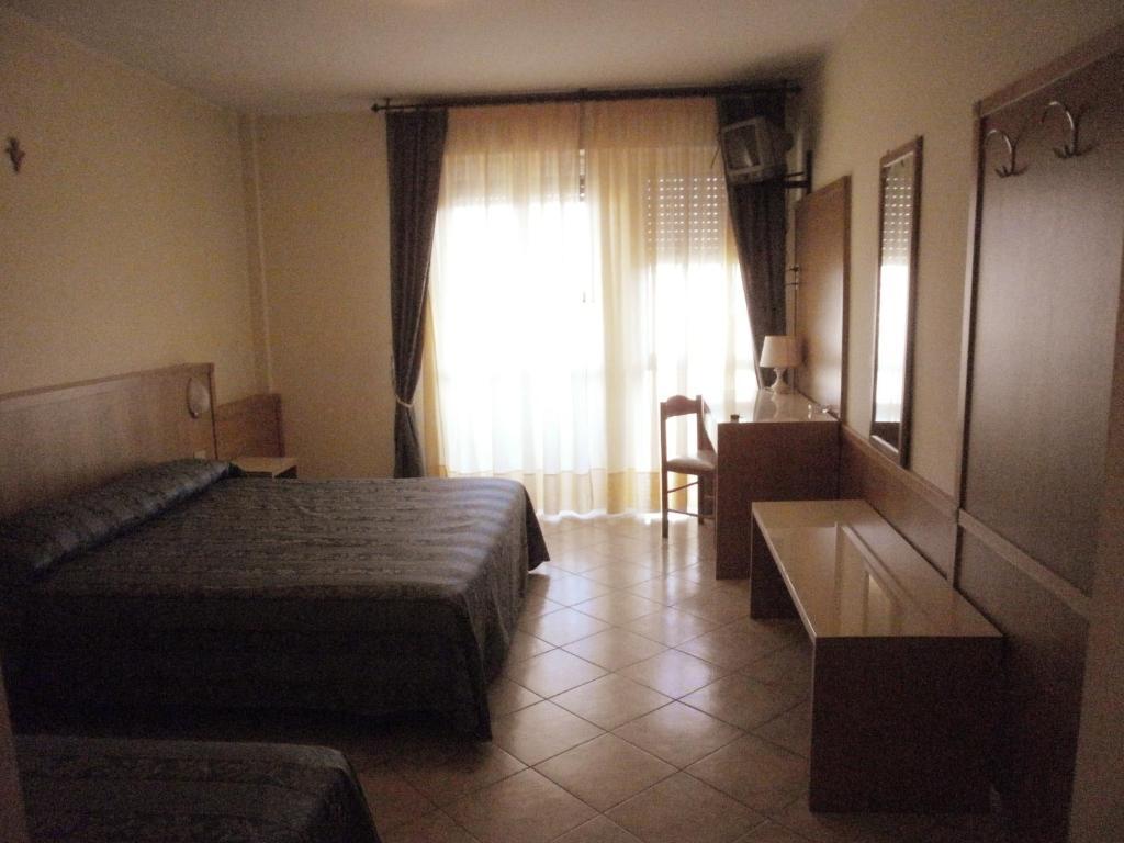 Hotel Manzoni Перуджа Номер фото