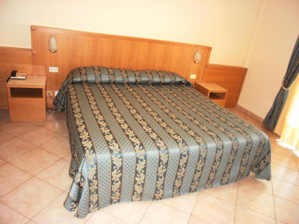 Hotel Manzoni Перуджа Номер фото